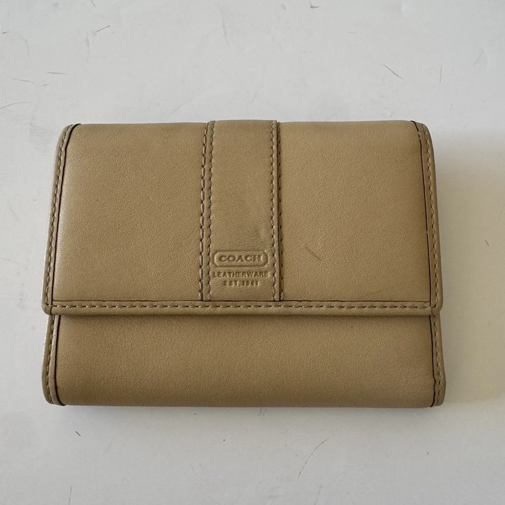 Coach vtg leatherware
